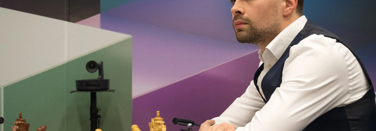 Jorden van Foreest doet als enige Nederlander mee aan het EK. (foto Frans Peeters bij Tata Steel Chess Tournament 2025).