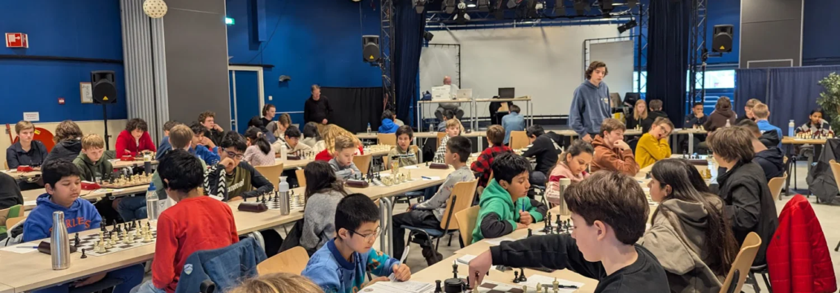 De speelzaal in Hoogkerk (foto Martijn Hardeman)